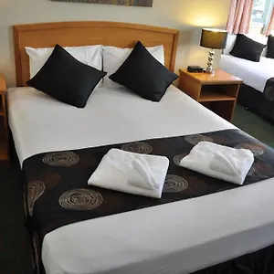 Meadowbrook Brisbane Hotel Loganlea